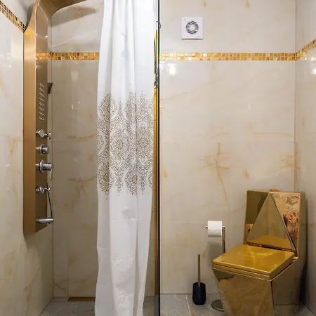 Apartment Residenza Santa Anastasia With Parking Included *
