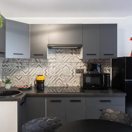 Residenza Santa Anastasia With Parking Included Apartment