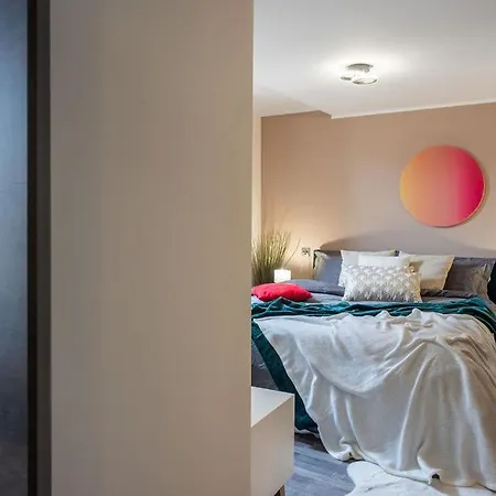 Apartment Residenza Santa Anastasia With Parking Included